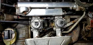 Foto 10 di 17: JAGUAR E-TYPE SII (1967-1971) 4.2 Fixed Head Coupe 