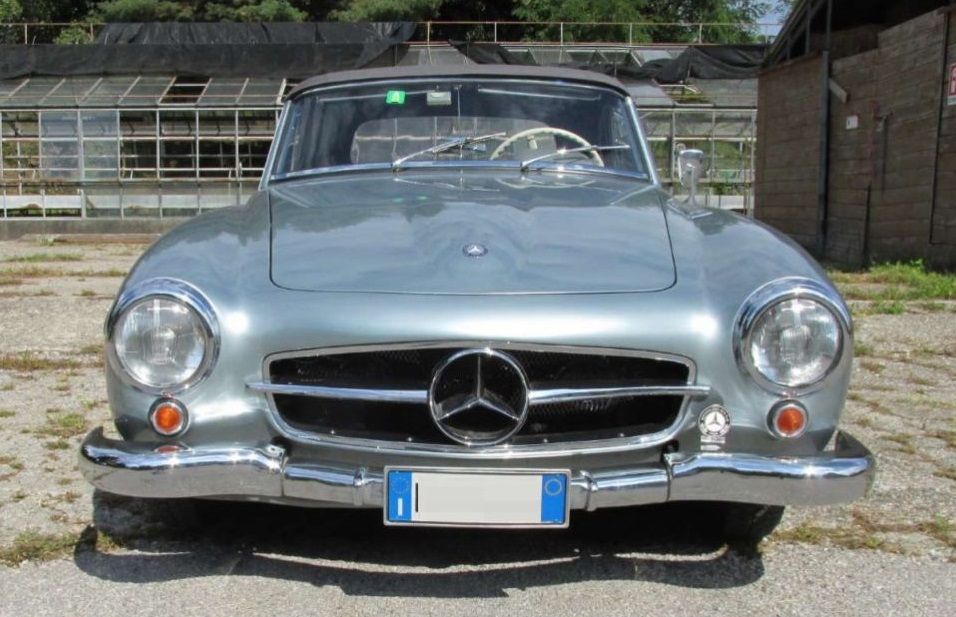 OldCar24 esporrà in occasione di Techno Classica Essen 2025 uno dei primissimi esemplari prodotti di Mercedes 190 SL , eleggibile 1000 Miglia. 