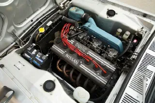 Foto 3 di 6: NISSAN Skyline  