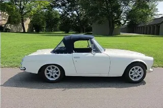 Foto 4 di 7: DATSUN SRL 