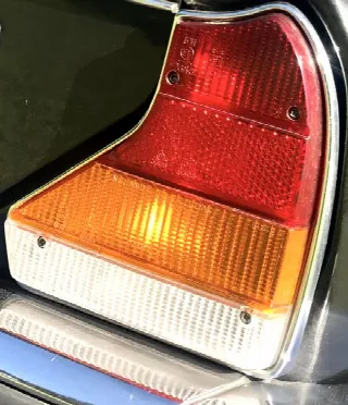 Foto 12 di 12: JAGUAR XJ6(1968-1987) III serie  