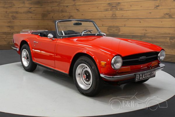 TRIUMPH TR6