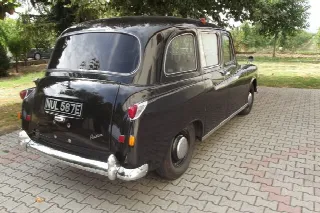 Foto 2 di 7: AUSTIN FX4 Taxi FX4D (diesel)