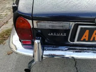 Foto 8 di 21: JAGUAR XJ6(1968-1987) 4.2 1978 