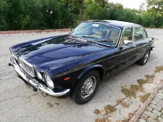 Foto 3 di 21: JAGUAR XJ6(1968-1987) 4.2 1978 