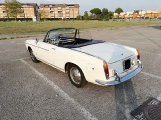 Foto 4 di 15: FIAT 1500 Spider    