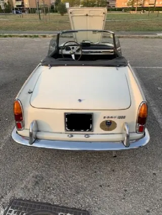 Foto 9 di 15: FIAT 1500 Spider    