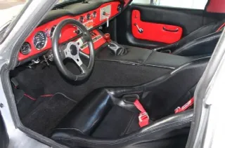 Foto 4 di 6: TVR 2500  