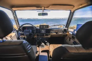 Foto 4 di 7: TOYOTA Land Cruiser LJ70 LX TURBO
