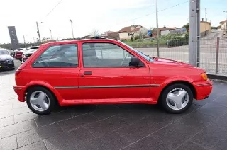 Foto 3 di 8: FORD Fiesta Turbo 