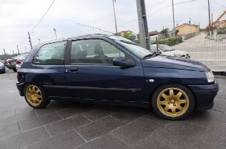 Foto 3 di 9: RENAULT Clio 2.0 WILLIAMS 