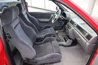 Foto 7 di 8: FORD Fiesta Turbo 