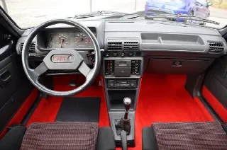Foto 10 di 10: PEUGEOT 205 1.6 Gti 
