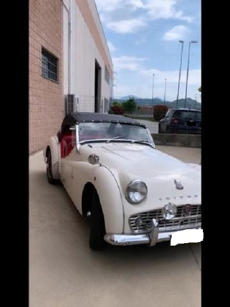 TRIUMPH TR3  
