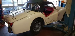 Foto 4 di 4: TRIUMPH TR3  