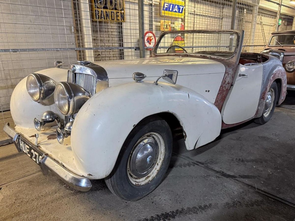 TRIUMPH 2000 Roadster