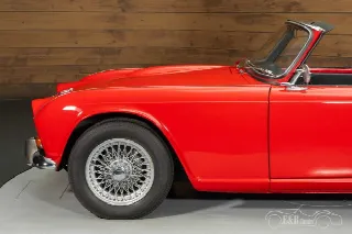 Foto 9 di 10: TRIUMPH TR4