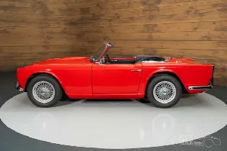 Foto 10 di 10: TRIUMPH TR4