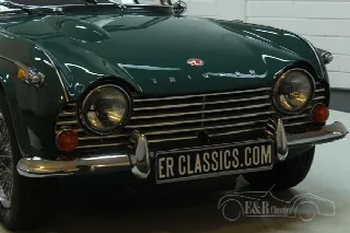 Foto 8 di 10: TRIUMPH TR4 A IRS 1968 