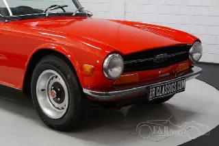 Foto 4 di 10: TRIUMPH TR6
