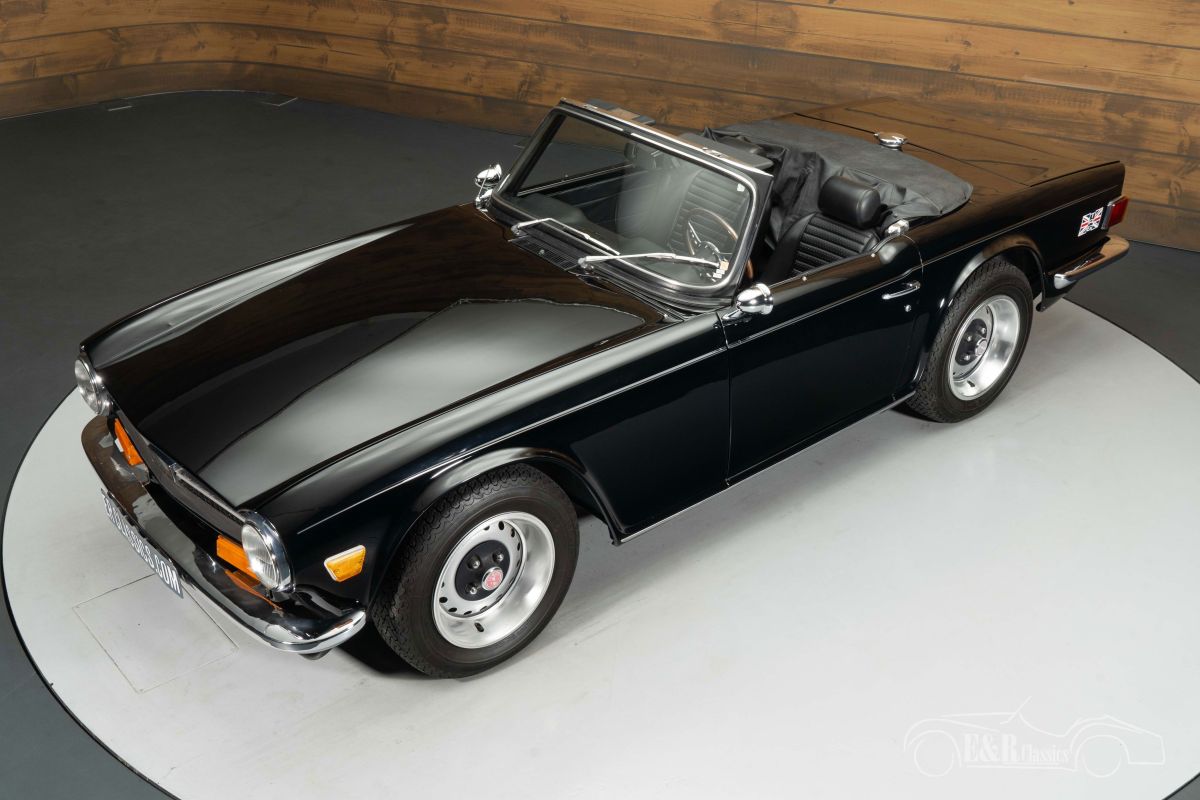TRIUMPH TR6
