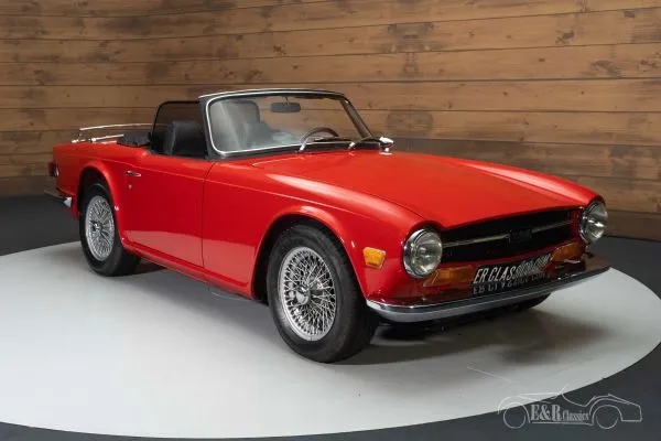 TRIUMPH TR6