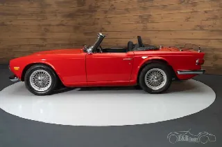 Foto 9 di 10: TRIUMPH TR6
