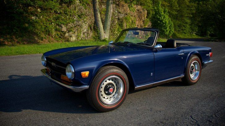 TRIUMPH TR4  
