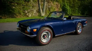 Foto 1 di 6: TRIUMPH TR4  