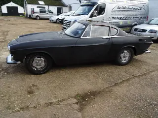 Foto 3 di 5: VOLVO P1800 ES 2 litre 