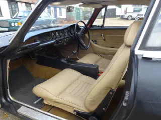 Foto 4 di 5: VOLVO P1800 ES 2 litre 