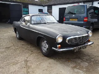 Foto 2 di 5: VOLVO P1800 ES 2 litre 