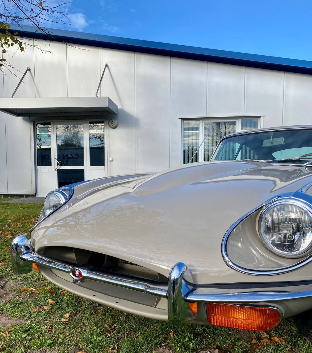 JAGUAR 4,2 E Type FHC Serie 2