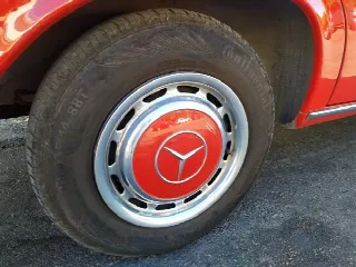 Foto 6 di 18: MERCEDES-BENZ 230 C 230/6 