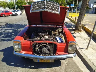 Foto 13 di 18: MERCEDES-BENZ 230 C 230/6 