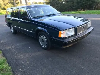 Foto 1 di 6: VOLVO 740  