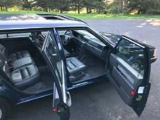 Foto 5 di 6: VOLVO 740  