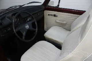 Foto 6 di 8: Volkswagen Beetle 1300 Cabriolet 1973 Burgundy red metallic:15306 