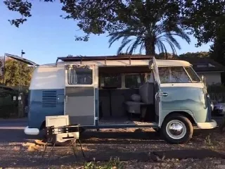 Foto 1 di 3: VOLKSWAGEN T 1 KOMBI 