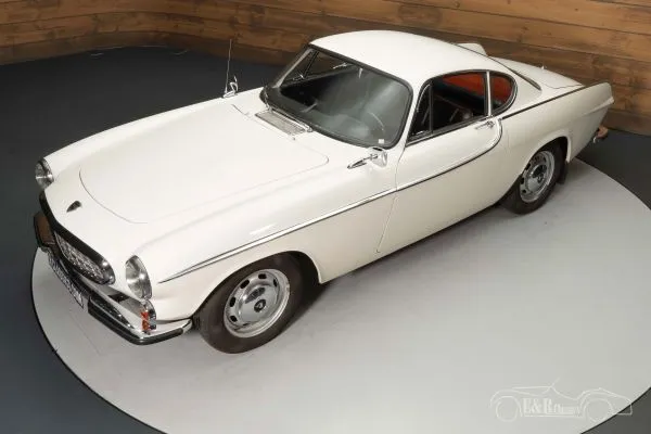 VOLVO P1800