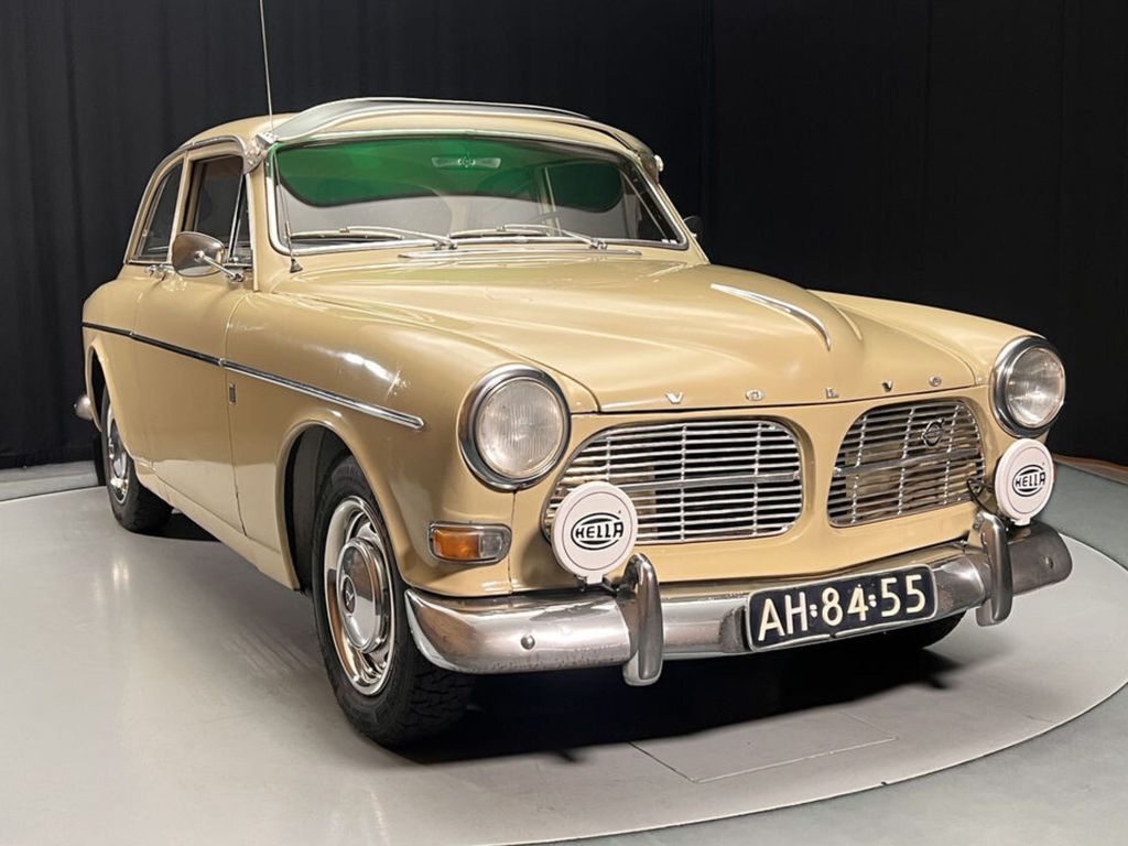 VOLVO Amazon