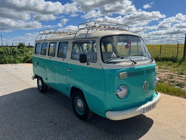 Volkswagen T2 Bus  