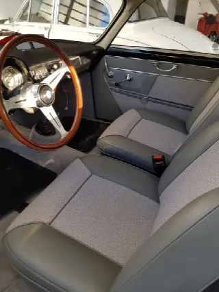 Foto 4 di 9: ALFA ROMEO Giulietta  