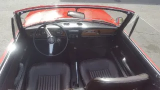 Foto 2 di 6: FIAT 850 Spider I serie 