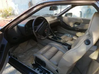 Foto 4 di 9: PORSCHE 928 S 