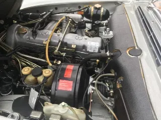 Foto 3 di 5: MERCEDES-BENZ SL Pagoda (1963-1971) 280  