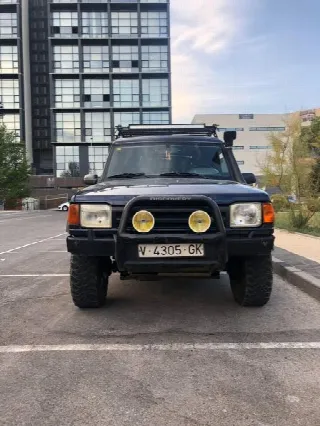 Foto 1 di 5: LAND ROVER Discovery 2.5 BASE TDI 3p  
