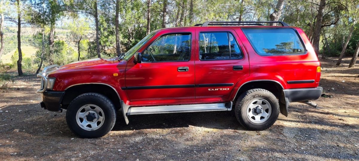 TOYOTA 4 Runner 3.0 TD 5p.    