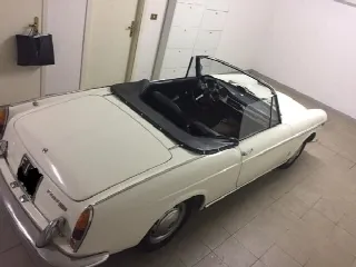 Foto 3 di 3: FIAT Spider Europa 