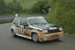 Foto 1 di 6: RENAULT 5 GT Turbo 